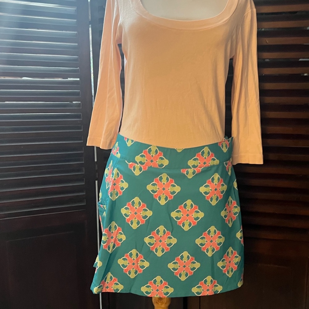 Crown & Ivy Golf Skort!